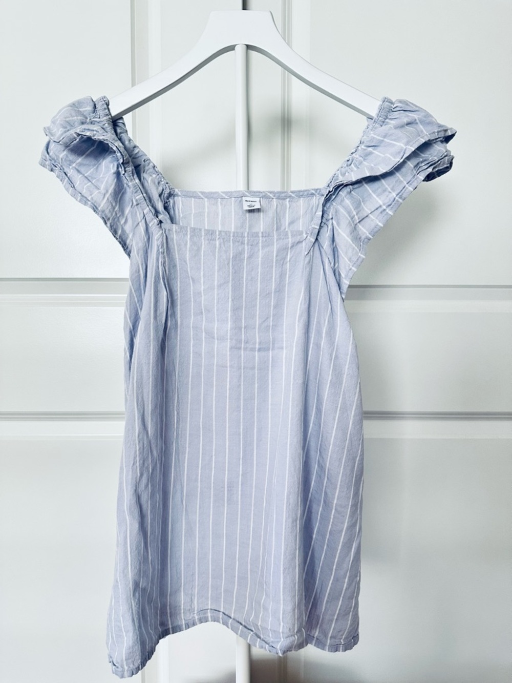 Women’s Old Navy Ruffled Sleeves Light Purple & White Striped Top Size XL